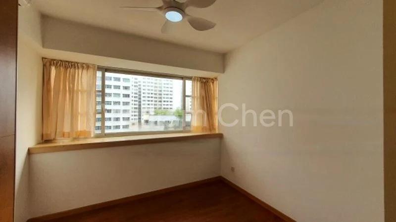 3 Bed Condo for Rent in  Le Crescendo - Image 12